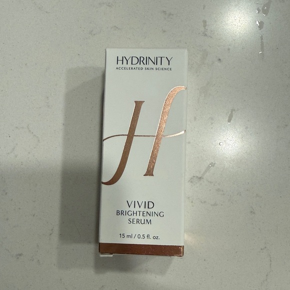 Hydrinity Vivid Brightening Serum 0.5oz NIB